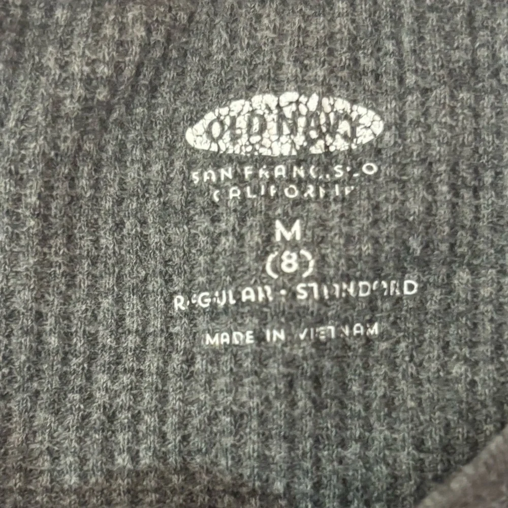 Old Navy Gray Henley Shirt with 3 buttons- size medium 8